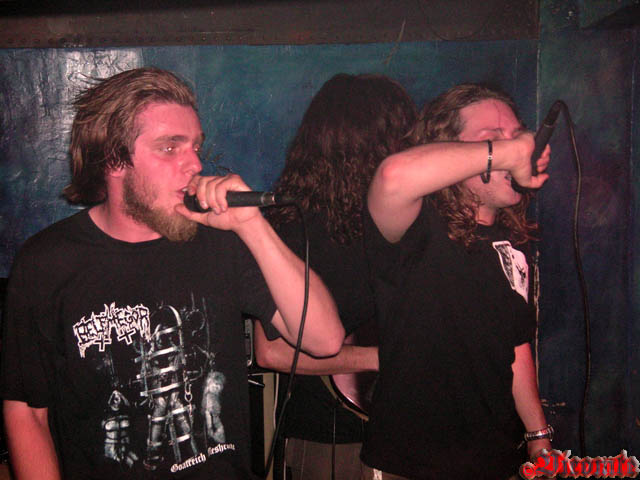 gal/ABSINTHEBOLIK/2006-06-04_-_Le_Klub/51.jpg