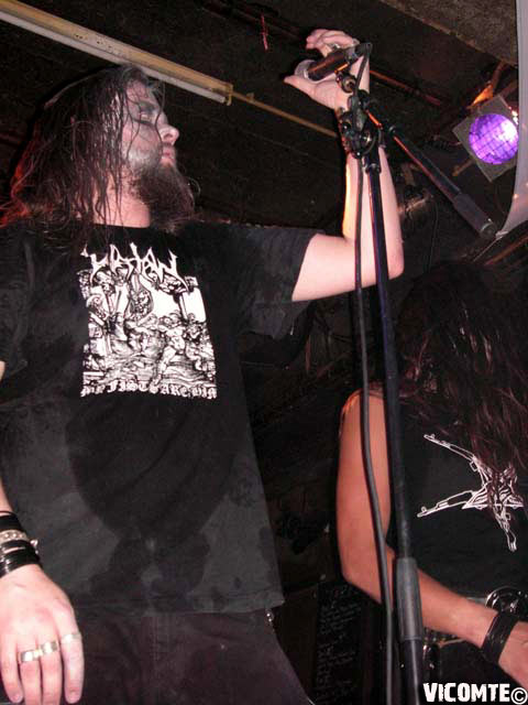 gal/ANTAEUS/2006-09-30_-_La_Locomotive/02.jpg