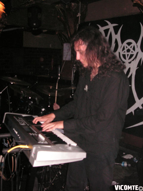 gal/ARTEFACT/2006-09-23_-_La_Locomotive/02.jpg
