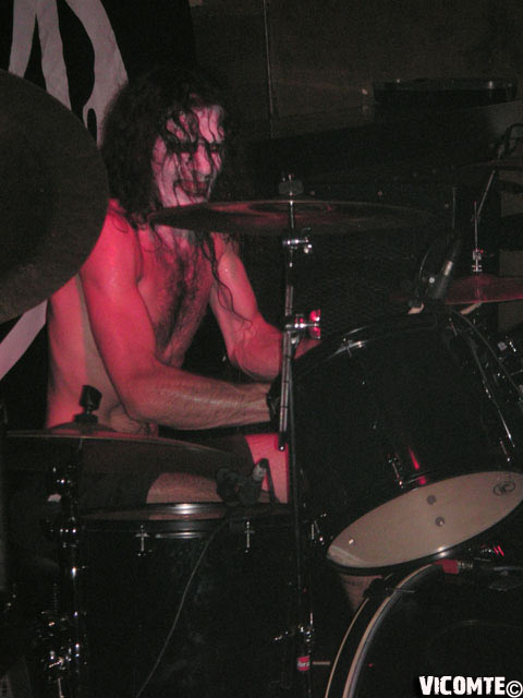 gal/BALROG/2006-09-23_-_La_Locomotive/02.jpg