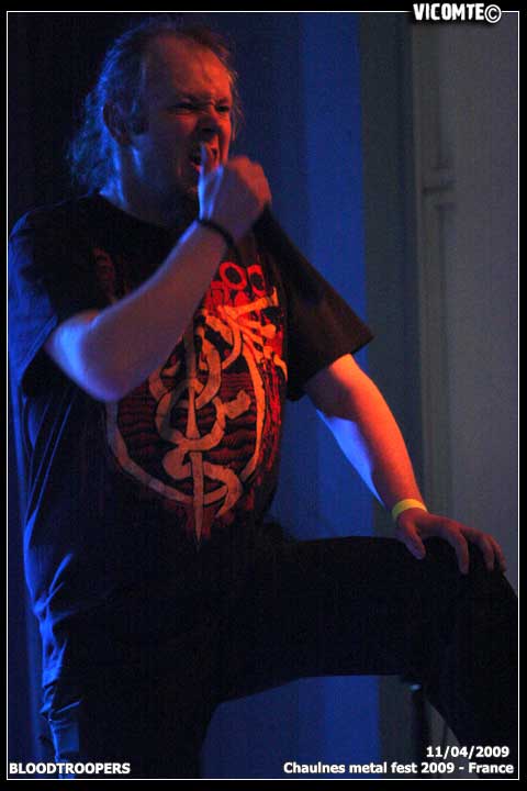 gal/BLOODTROOPERS/2009-04-11_-_Chaulnes_metal_fest_2009/35.jpg