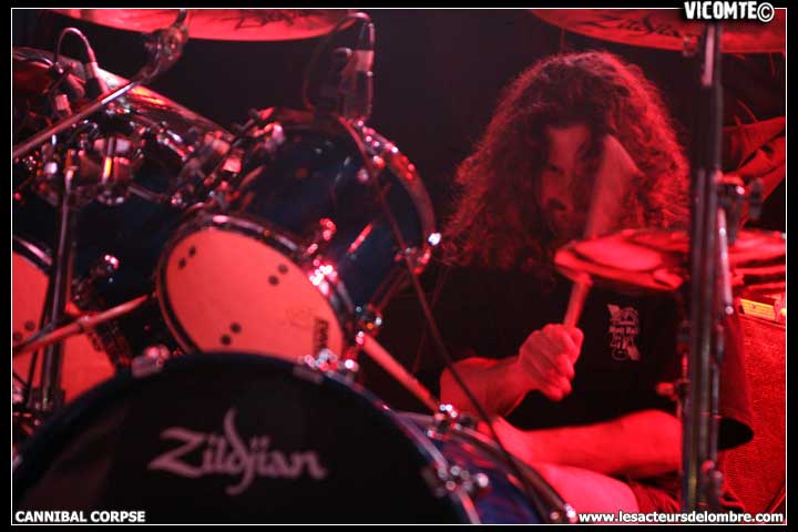 gal/CANNIBAL_CORPSE/2009-02-20_-_Elysee_Montmartre/04.jpg