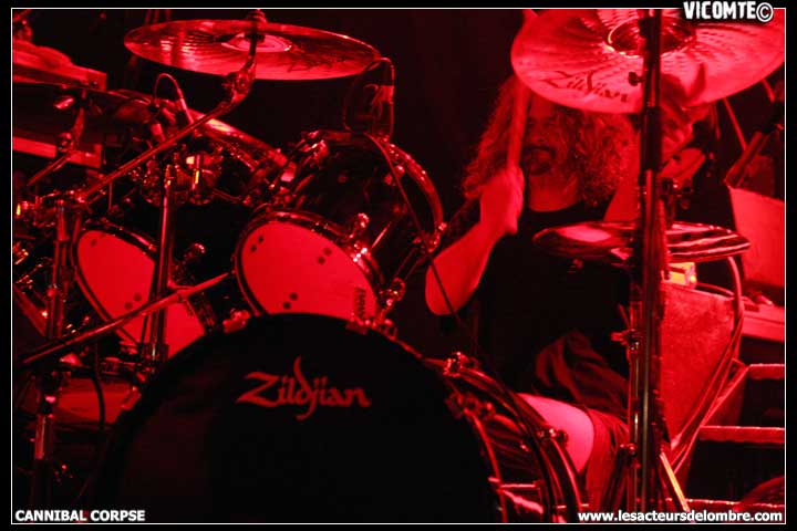 gal/CANNIBAL_CORPSE/2009-02-20_-_Elysee_Montmartre/39.jpg