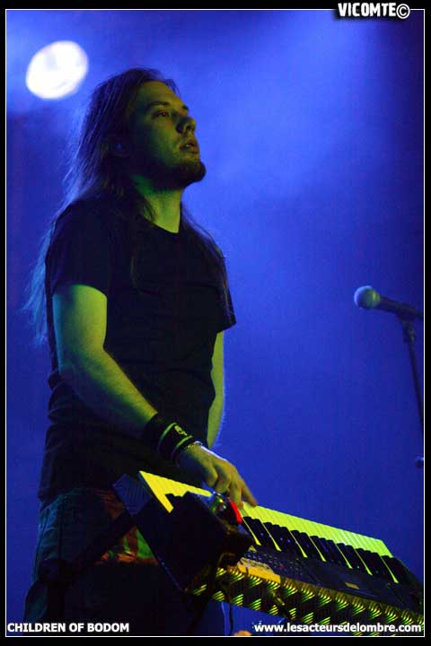 gal/CHILDREN_OF_BODOM/2009-02-20_-_Elysee_Montmartre/03.jpg