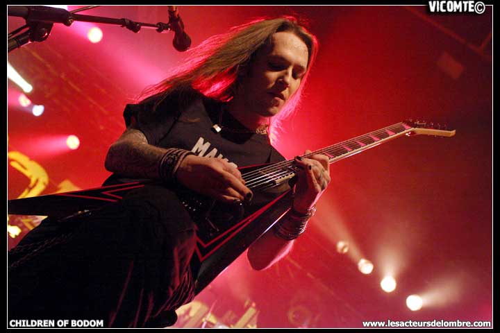 gal/CHILDREN_OF_BODOM/2009-02-20_-_Elysee_Montmartre/18.jpg