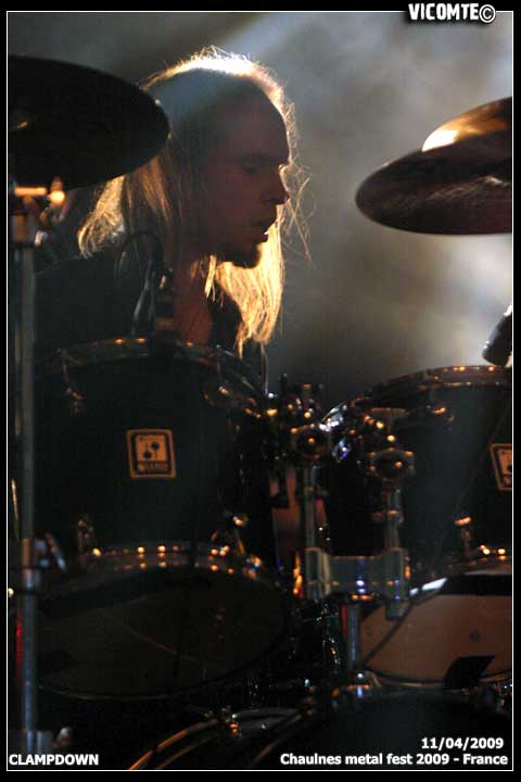 gal/CLAMPDOWN/2009-04-11_-_Chaulnes_metal_fest_2009/24.jpg