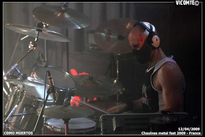 gal/COMO_MUERTOS/2009-04-12_-_Chaulnes_metal_fest_2009/52.jpg