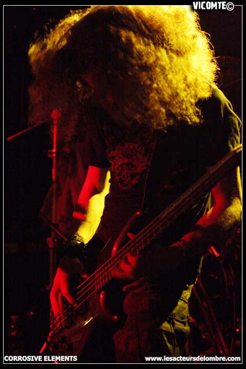 gal/CORROSIVE_ELEMENTS/2008-11-03_-_Scene_Bastille/26.jpg
