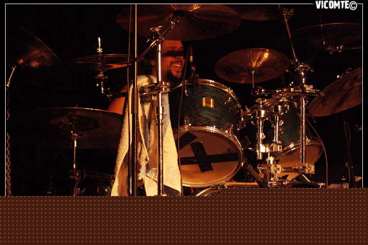 gal/CORROSIVE_ELEMENTS/2008-11-03_-_Scene_Bastille/29.jpg