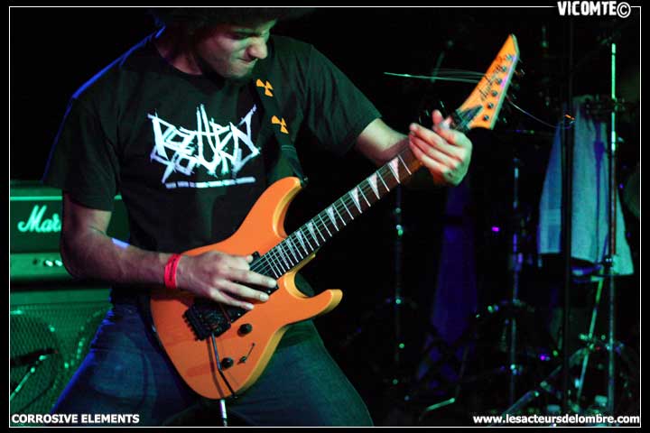 gal/CORROSIVE_ELEMENTS/2008-11-03_-_Scene_Bastille/33.jpg
