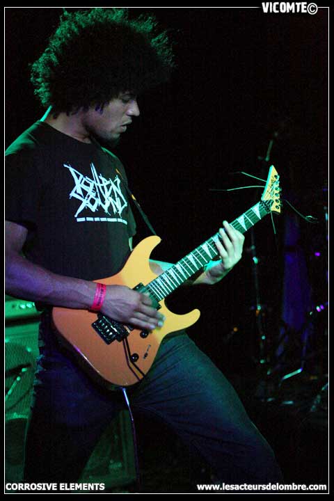 gal/CORROSIVE_ELEMENTS/2008-11-03_-_Scene_Bastille/48.jpg
