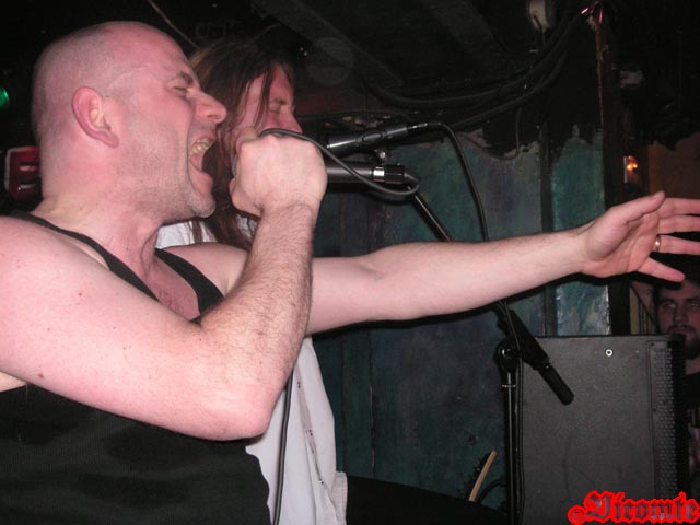 gal/COVERSLAVE/2006-03-12_-_Le_Klub/71.jpg
