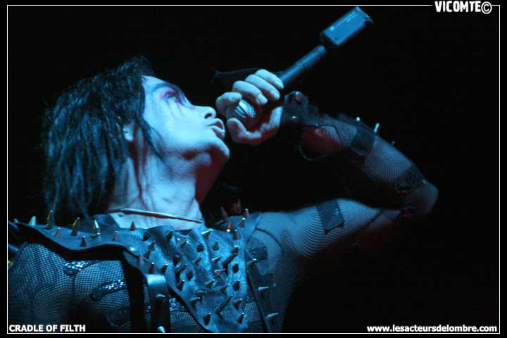 gal/CRADLE_OF_FILTH/2008-12-02_-_Bataclan/52.jpg