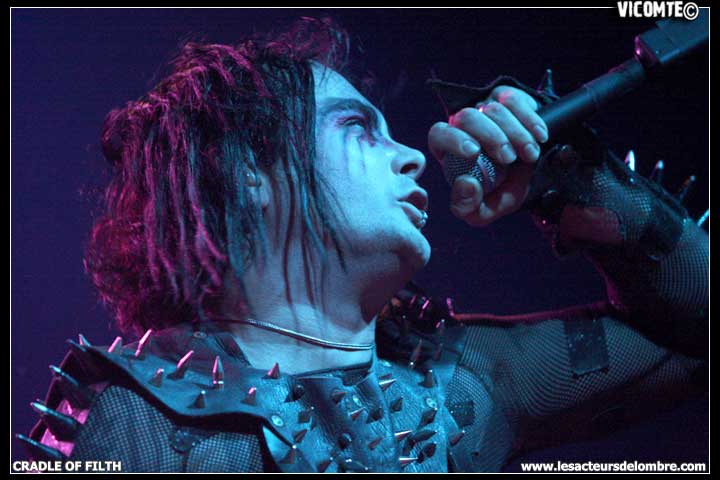 gal/CRADLE_OF_FILTH/2008-12-02_-_Bataclan/70.jpg