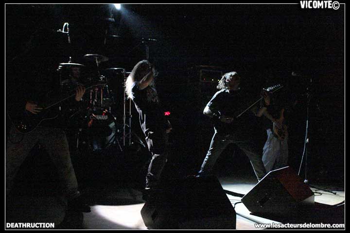 gal/DEATHRUCTION/2008-11-03_-_Scene_Bastille/01.jpg