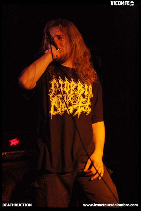 gal/DEATHRUCTION/2008-11-03_-_Scene_Bastille/06.jpg