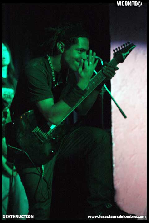 gal/DEATHRUCTION/2008-11-03_-_Scene_Bastille/47.jpg