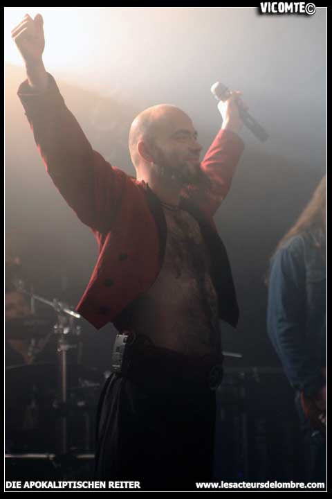 gal/DIE_APOKALYPTISCHEN_REITER/2008-12-07_-_Forum/03.jpg