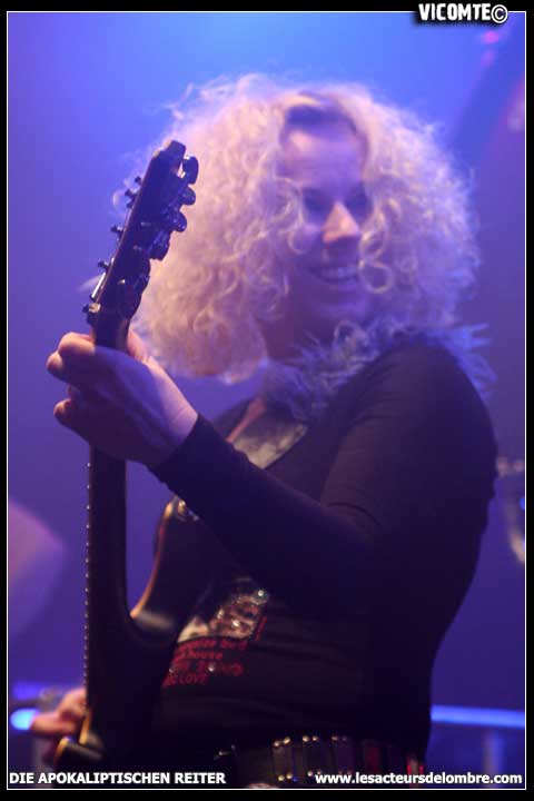 gal/DIE_APOKALYPTISCHEN_REITER/2008-12-07_-_Forum/16.jpg