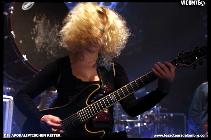 gal/DIE_APOKALYPTISCHEN_REITER/2008-12-07_-_Forum/57.jpg