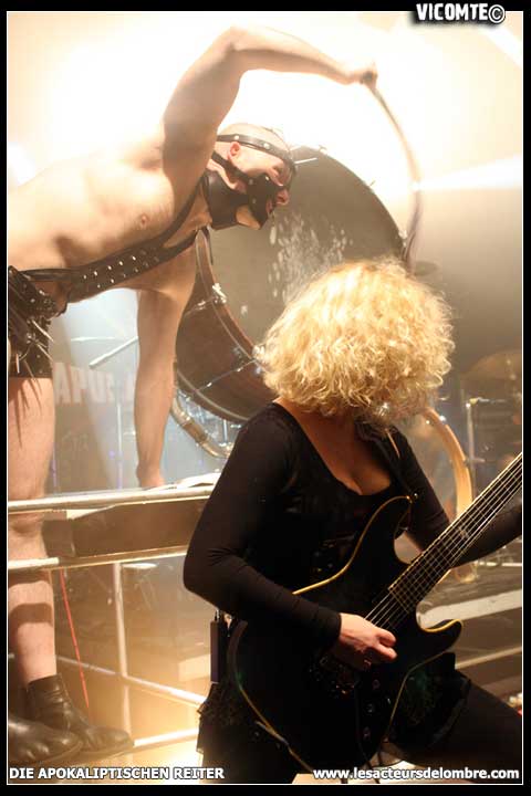 gal/DIE_APOKALYPTISCHEN_REITER/2008-12-07_-_Forum/65.jpg