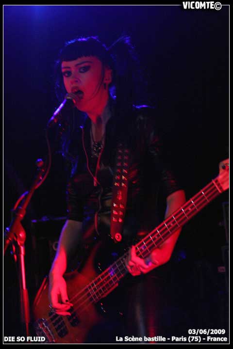 gal/DIE_SO_FLUID/2009-06-03_-_Scene_bastille/35.jpg