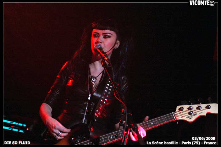 gal/DIE_SO_FLUID/2009-06-03_-_Scene_bastille/39.jpg