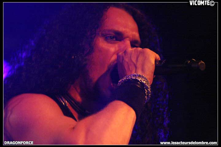 gal/DRAGONFORCE/2009-01-31_-_Elysee_montmartre/10.jpg