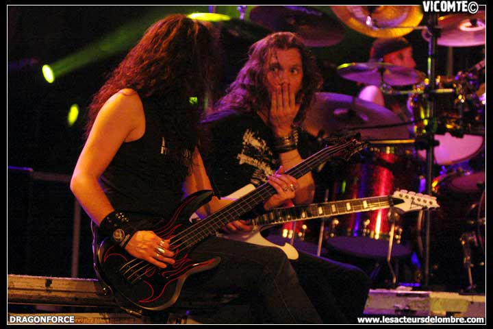 gal/DRAGONFORCE/2009-01-31_-_Elysee_montmartre/29.jpg