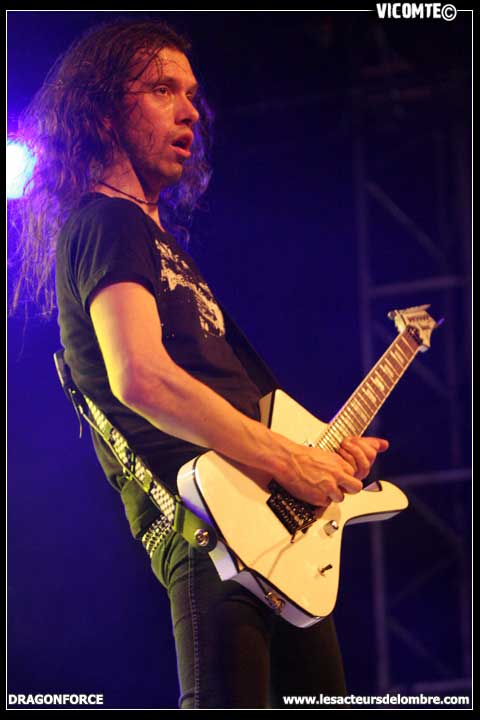 gal/DRAGONFORCE/2009-01-31_-_Elysee_montmartre/56.jpg