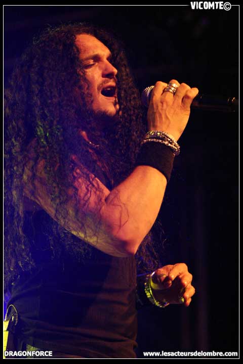 gal/DRAGONFORCE/2009-01-31_-_Elysee_montmartre/57.jpg