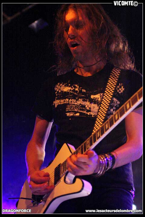 gal/DRAGONFORCE/2009-01-31_-_Elysee_montmartre/62.jpg