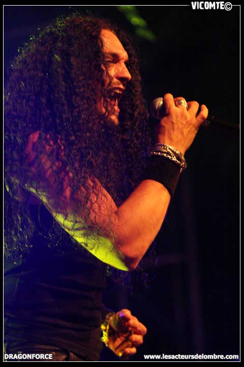 gal/DRAGONFORCE/2009-01-31_-_Elysee_montmartre/65.jpg