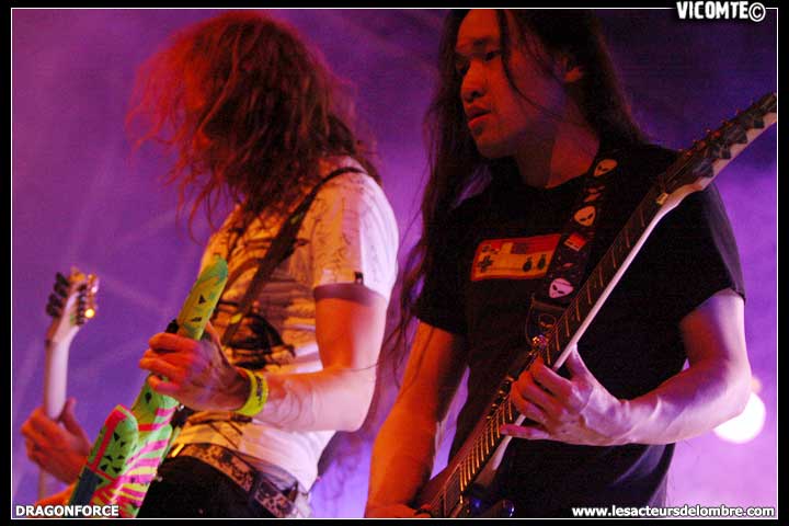 gal/DRAGONFORCE/2009-01-31_-_Elysee_montmartre/71.jpg