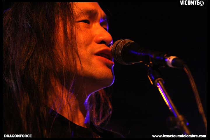 gal/DRAGONFORCE/2009-01-31_-_Elysee_montmartre/80.jpg
