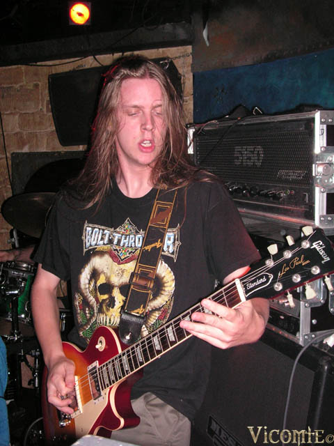 gal/DROWNING/2006-07-09_-_Le_Klub/71.jpg