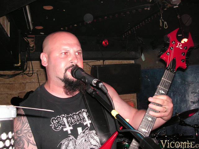 gal/DROWNING/2006-07-09_-_Le_Klub/74.jpg
