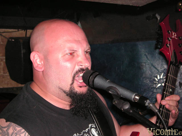 gal/DROWNING/2006-07-09_-_Le_Klub/85.jpg
