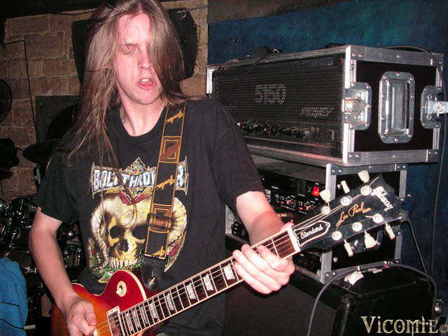 gal/DROWNING/2006-07-09_-_Le_Klub/96.jpg
