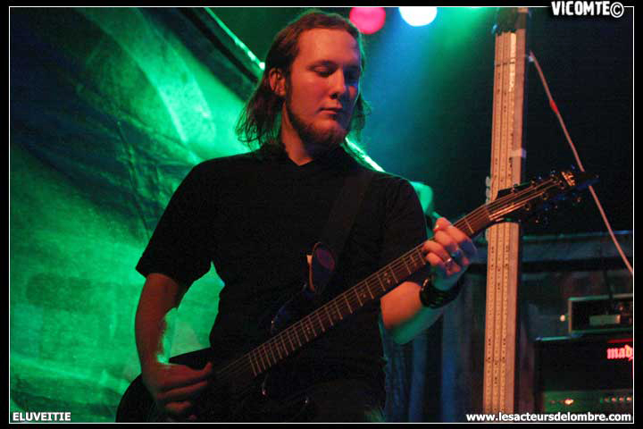 gal/ELUVEITIE/2009-01-27_-_Elysee_montmartre/04.jpg