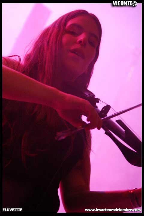 gal/ELUVEITIE/2009-01-27_-_Elysee_montmartre/15.jpg