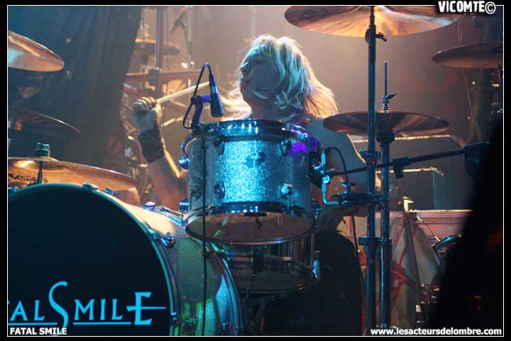 gal/FATAL_SMILE/2009-02-18_-_Elysee_montmartre/23.jpg