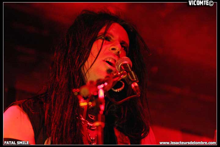 gal/FATAL_SMILE/2009-02-18_-_Elysee_montmartre/33.jpg