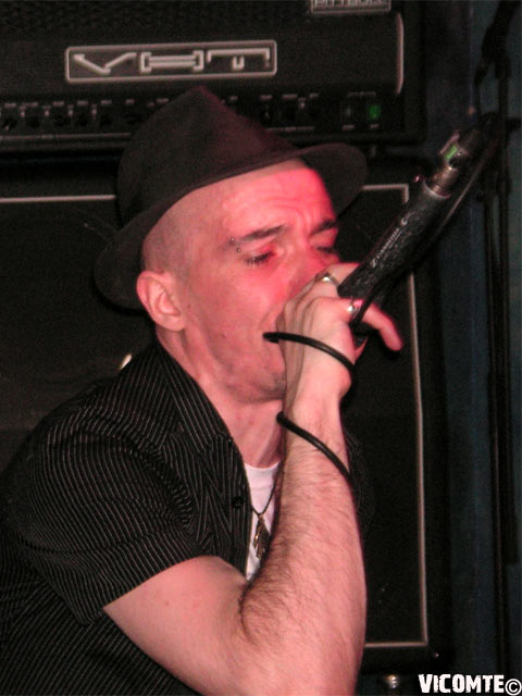 gal/GRABTHIS/2008-04-13_-_Le_Klub/06.jpg