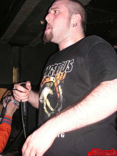 gal/HECTIC_PATTERNS/2006-02-26_-_Le_Klub/75.jpg