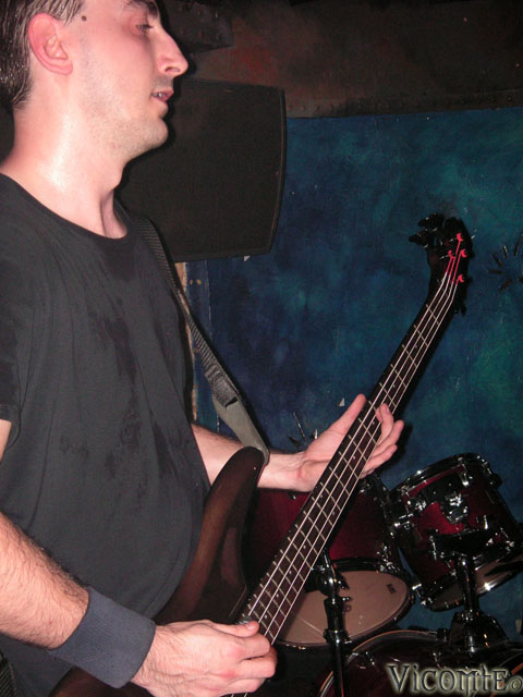 gal/HYPNOSIS/2006-09-17_-_Le_Klub/70.jpg