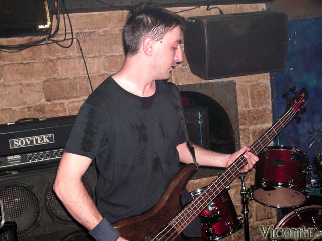 gal/HYPNOSIS/2006-09-17_-_Le_Klub/78.jpg