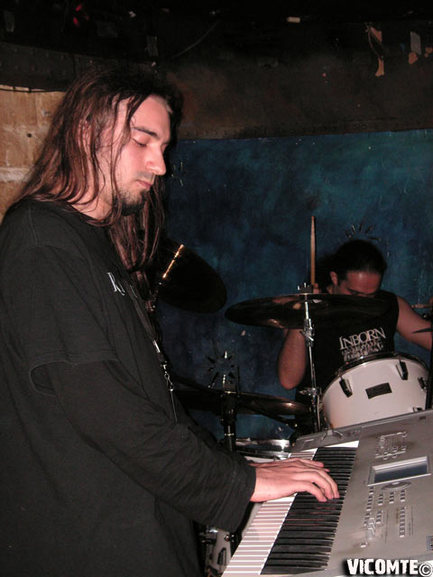 gal/INBORN_SUFFERING/2008-05-11_-_Le_Klub/02.jpg