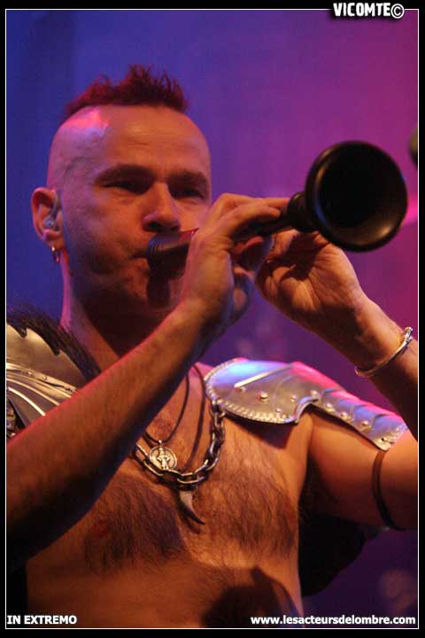gal/IN_EXTREMO/2008-12-07_-_Forum/48.jpg