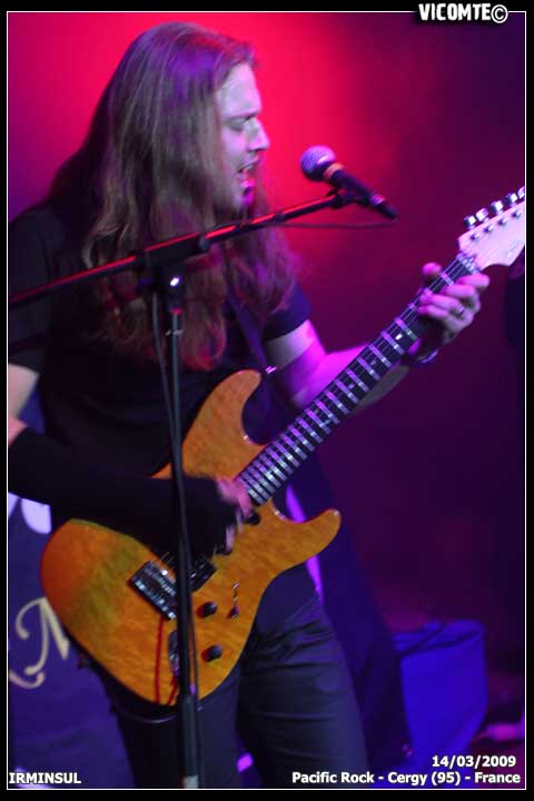 gal/IRMINSUL/2009-03-14_-_Pacific_rock/16.jpg